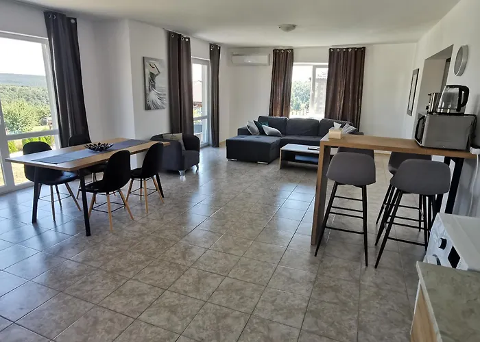 Holiday home Emine *